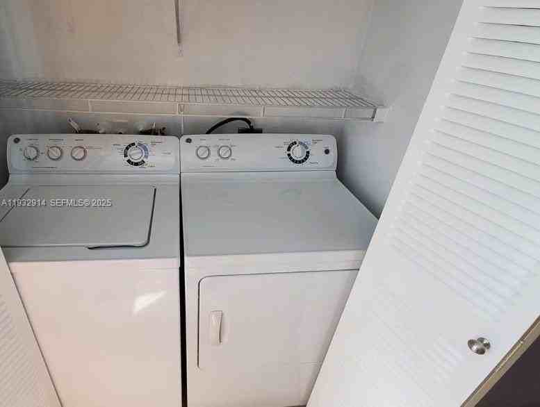 2220 Sw 122nd Ct #2220 - Photo 3 of 5