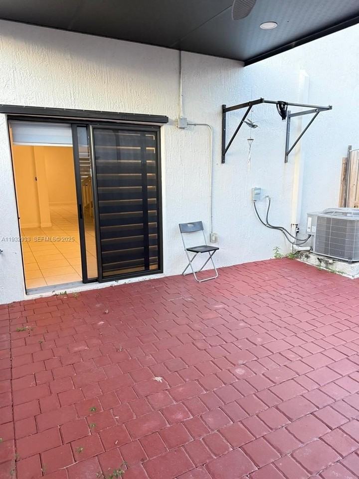 12916 Sw 233rd Ter #0 - Photo 3 of 12