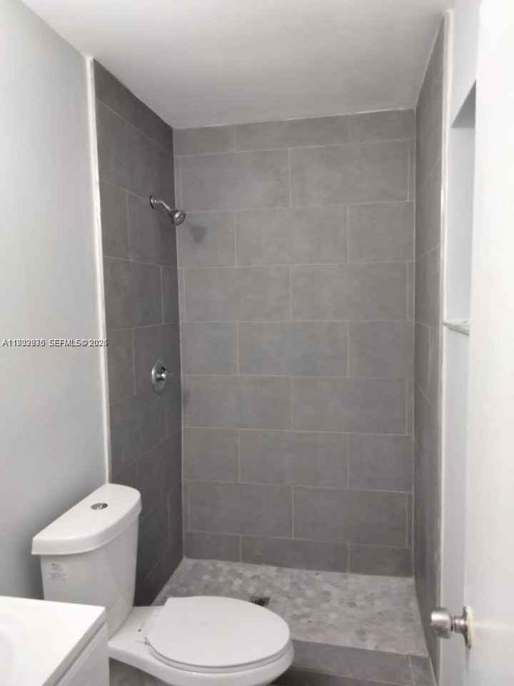 826 Sw 5th Ct #1 - Photo 5 of 5