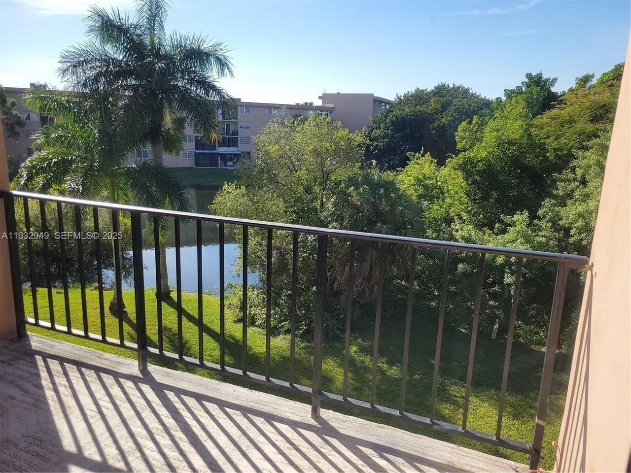 706 Nw 87th Ave #312 - Photo 7 of 25