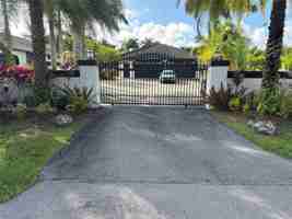 featured image of 15900 Sw 54th Pl #1