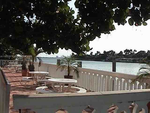 1455 N Treasure Dr #4L - Photo 2 of 16