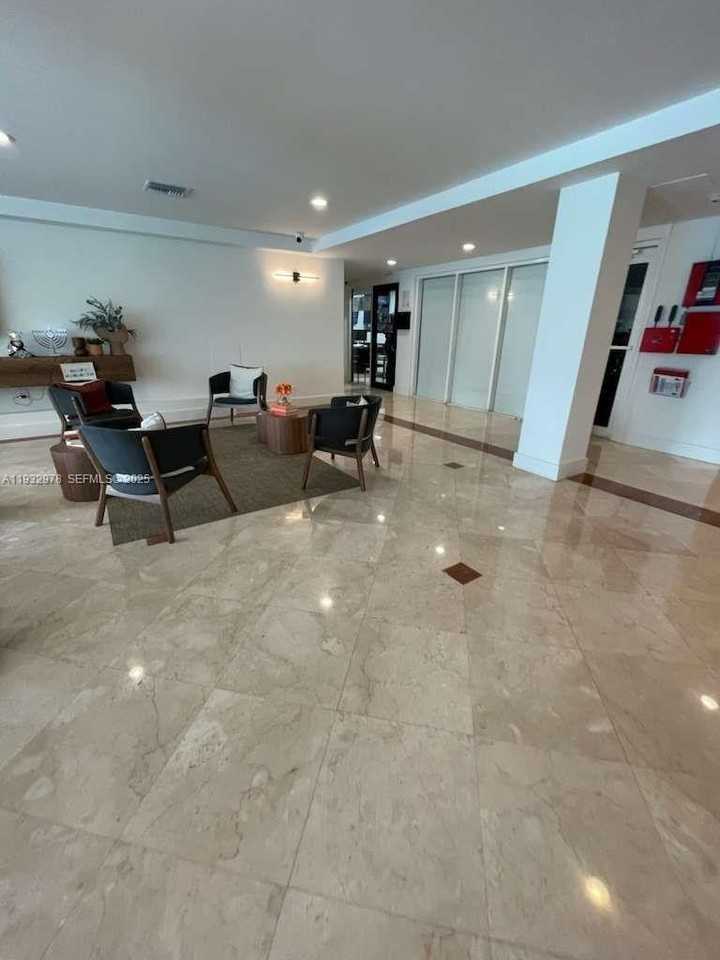 1455 N Treasure Dr #4L - Photo 6 of 16