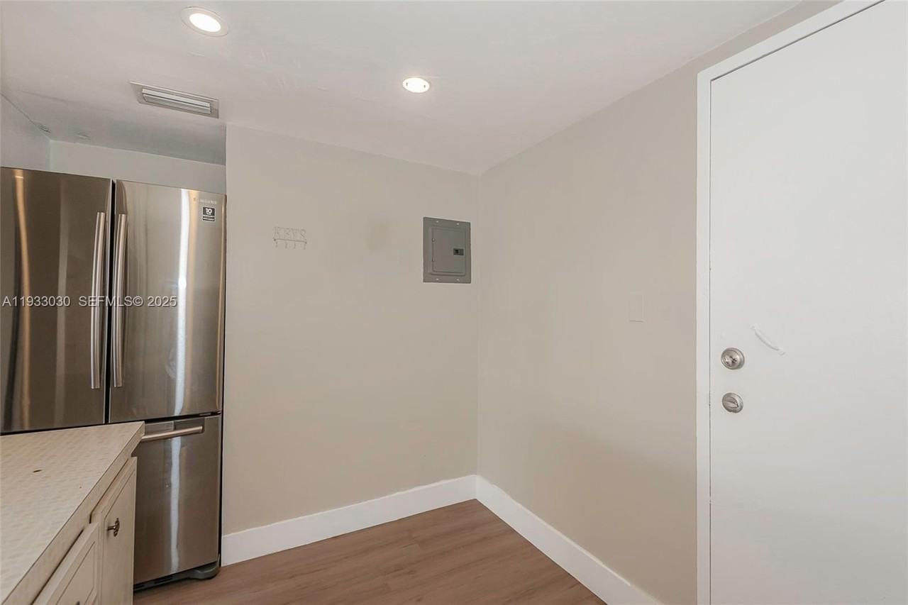 16800 Ne 15th Ave #115 - Photo 7 of 17