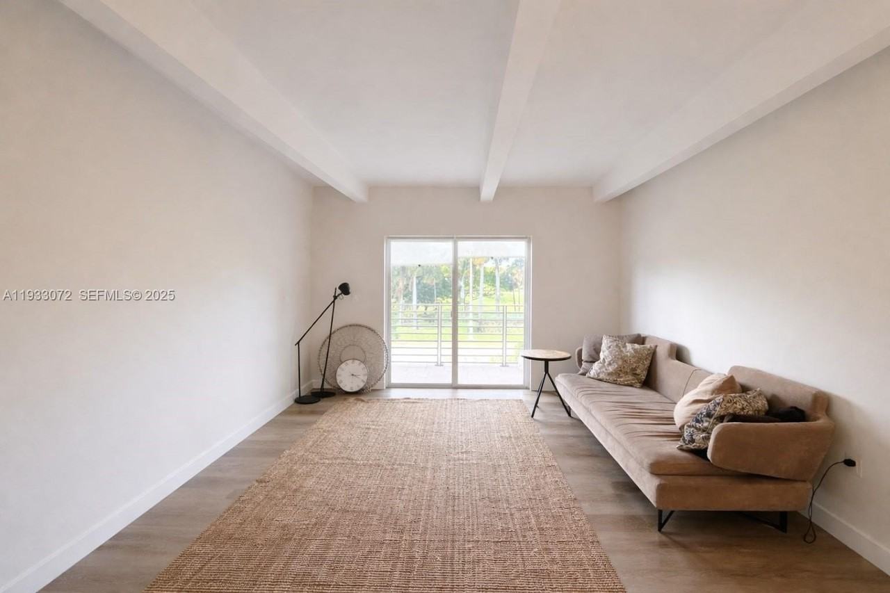 1840 Jefferson Ave #302 - Photo 3 of 24