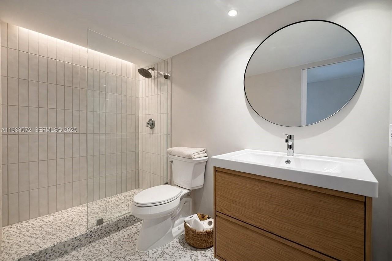 1840 Jefferson Ave #302 - Photo 6 of 24