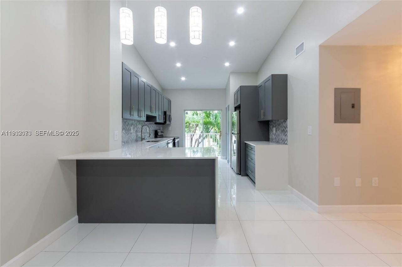 6990 Nw 179th St #201-2 - Photo 5 of 23