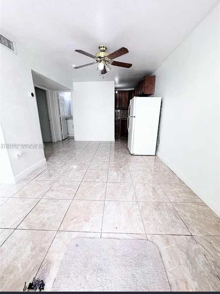 4425 Sw 21st St #1 - Photo 2 of 8