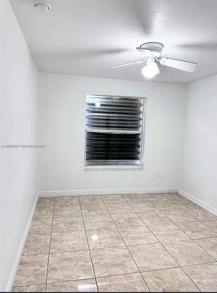 4425 Sw 21st St #1 - Photo 7 of 8