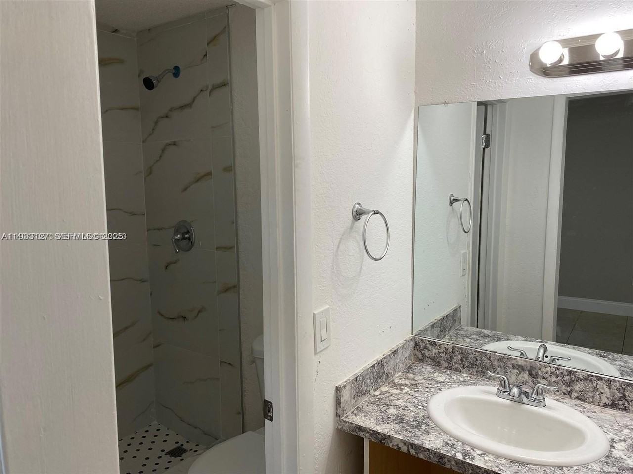 1630 Sw 4th St - Photo 6 of 28