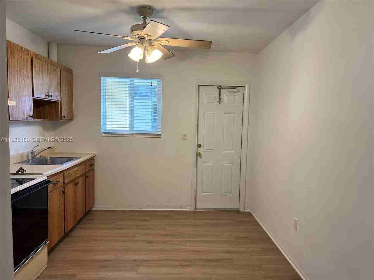 17982 Sw 296th St #A - Photo 4 of 9