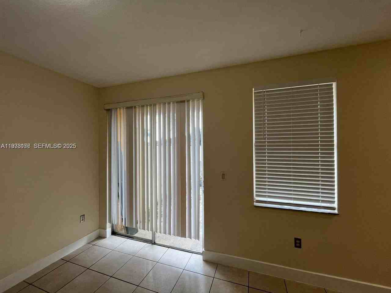 10908 Sw 240th Ln - Photo 7 of 20