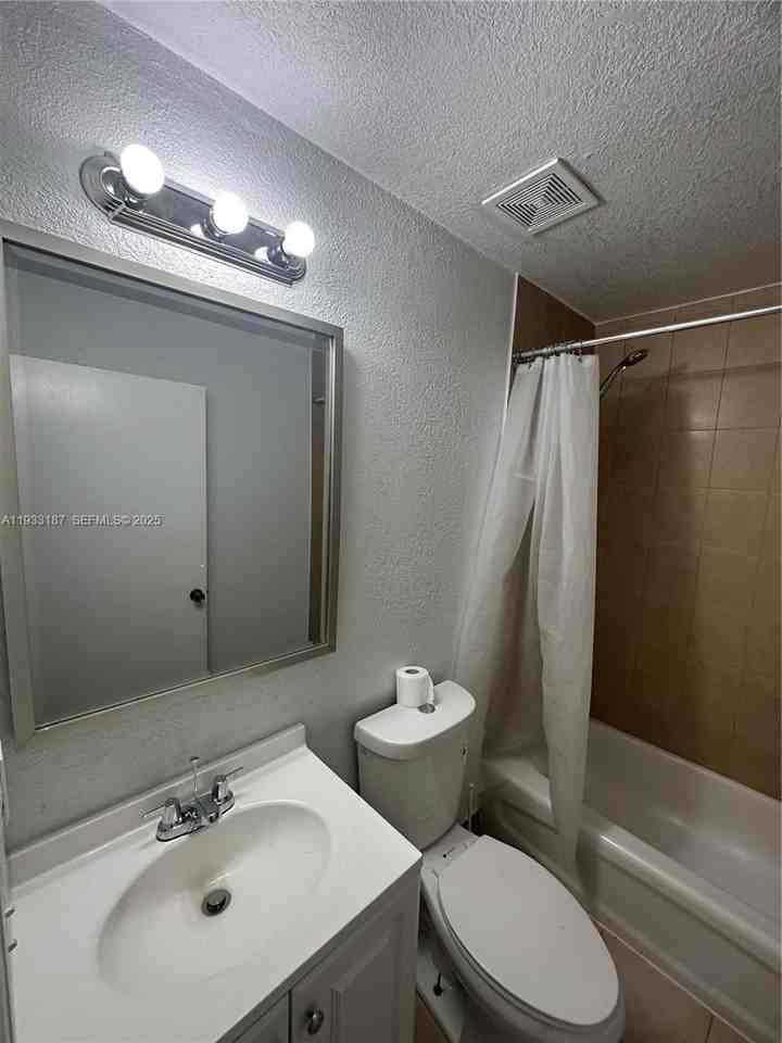 6309 Eaton St #AB - Photo 7 of 13