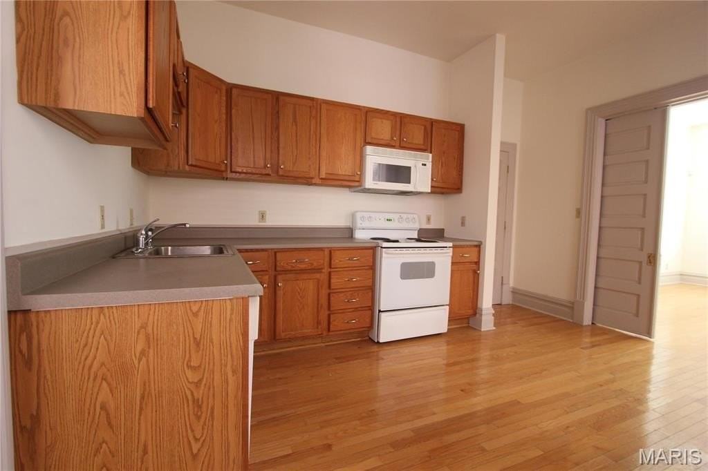 3643 Shenandoah Ave - Photo 3 of 15