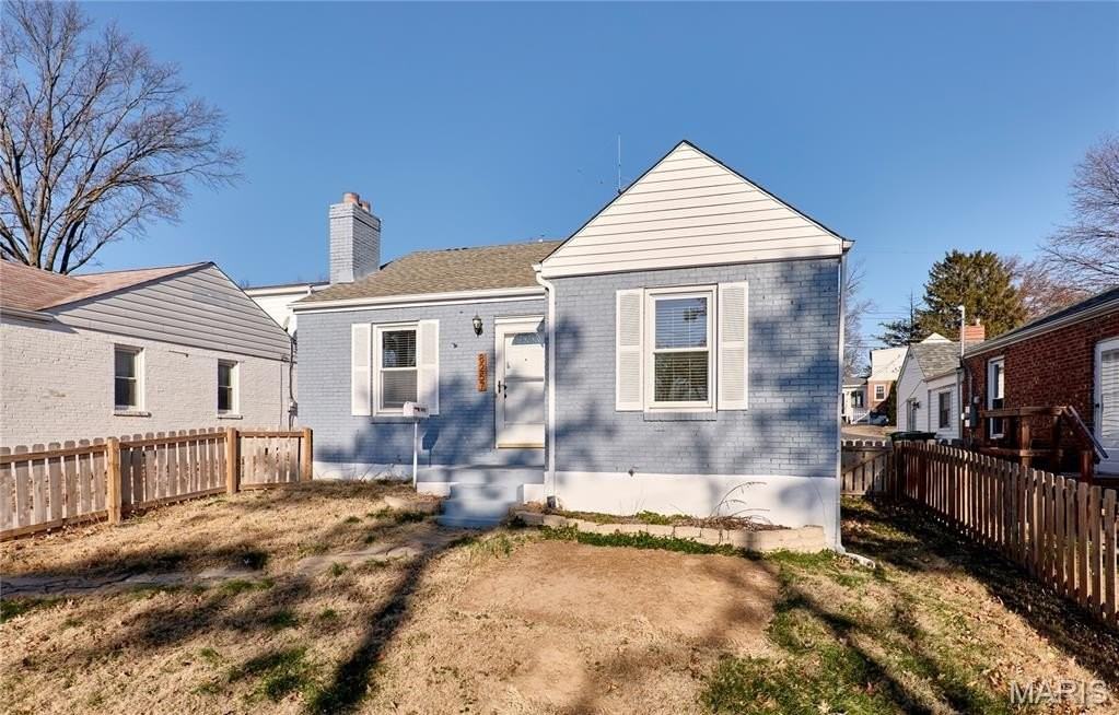 8257 Watson Rd - Photo 3 of 31