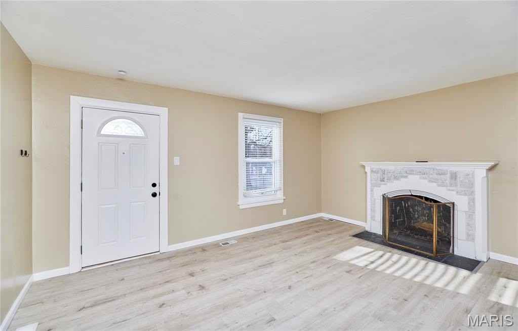 8257 Watson Rd - Photo 4 of 31