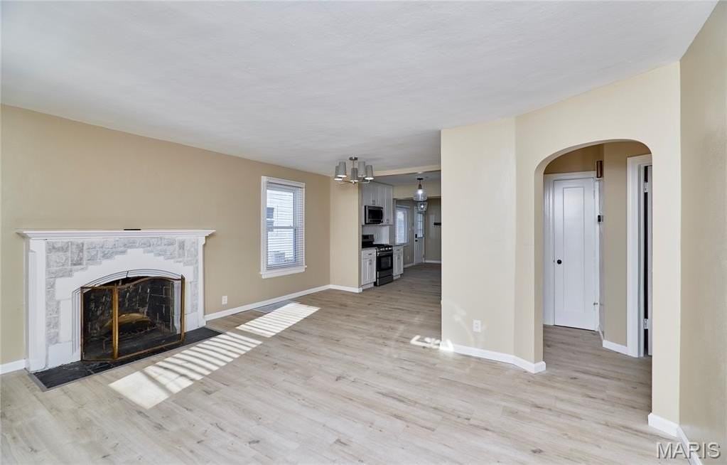 8257 Watson Rd - Photo 6 of 31