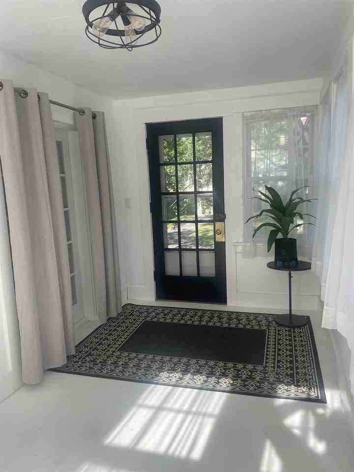 30 Baker St - Photo 2 of 11