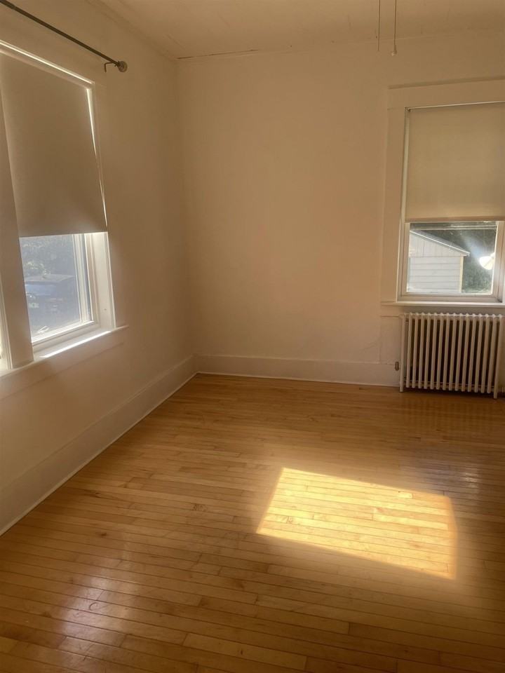 30 Baker St - Photo 6 of 11