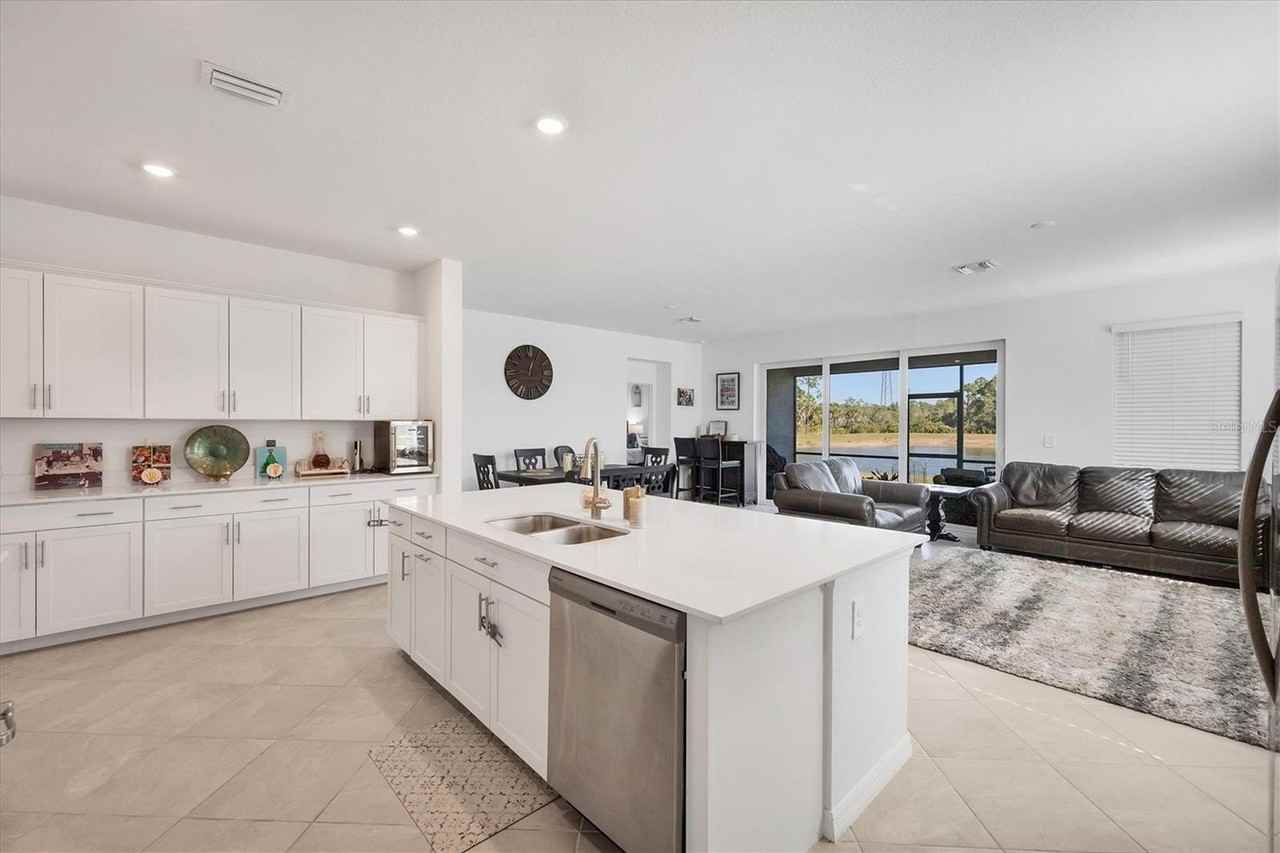 11314 Pinot Dr - Photo 4 of 50