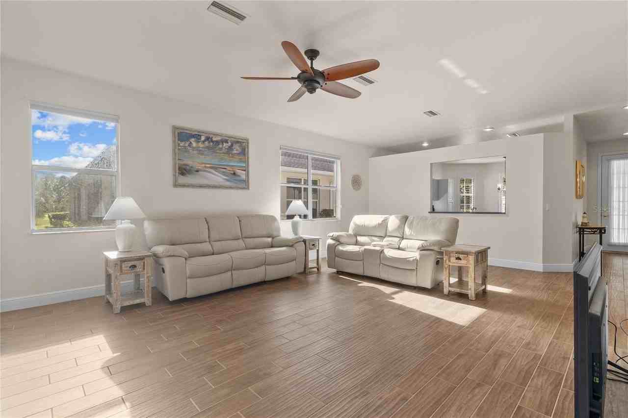 1937 Scarlett Ave - Photo 6 of 50