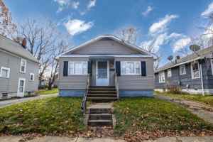 featured image of 902 Cole Ave #1