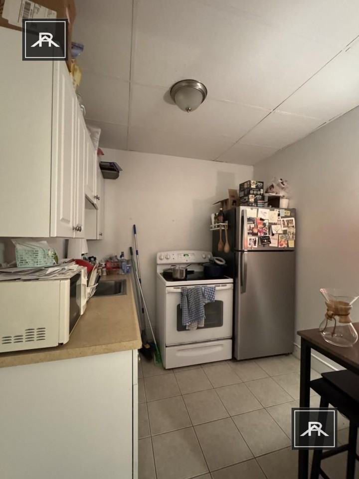 383 Harvard St - Photo 2 of 9