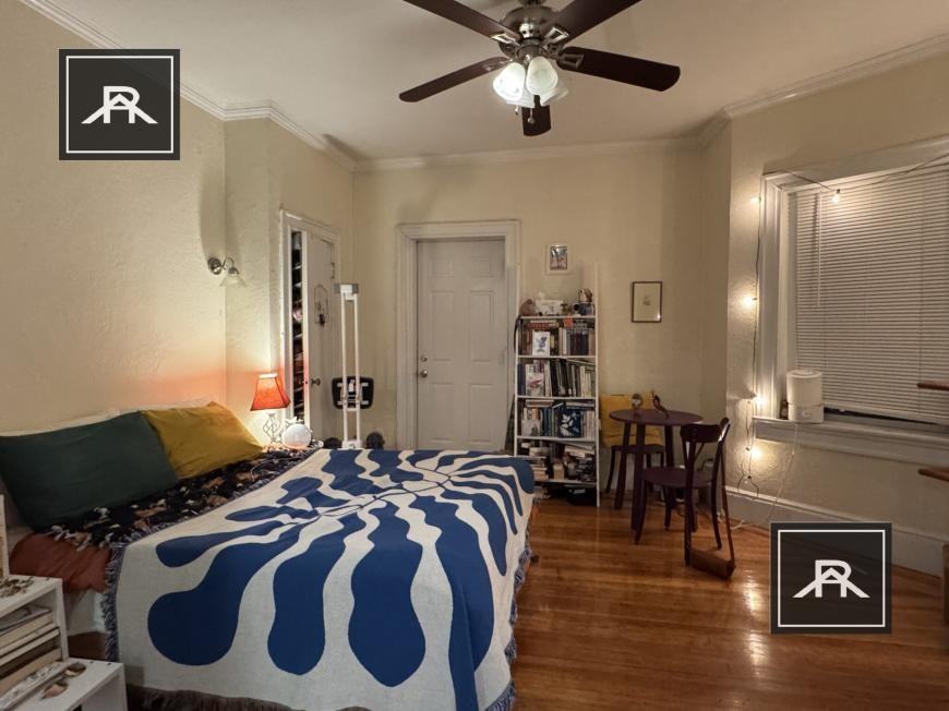 383 Harvard St - Photo 5 of 9