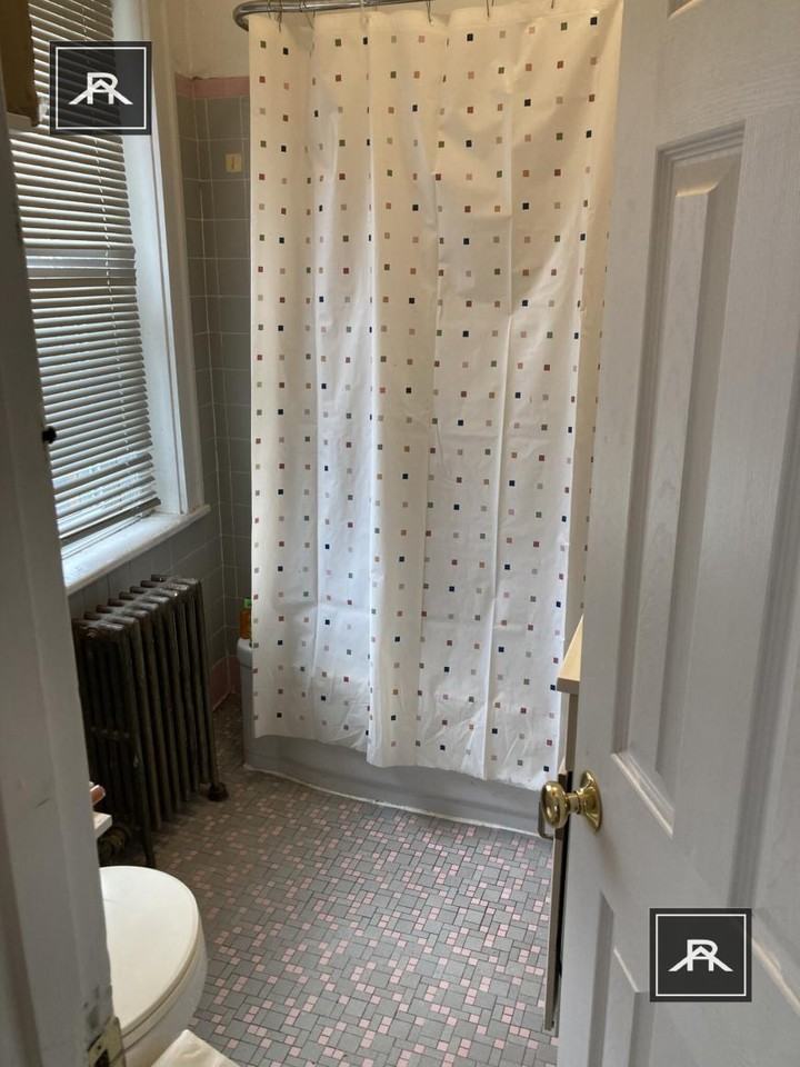 383 Harvard St - Photo 6 of 9