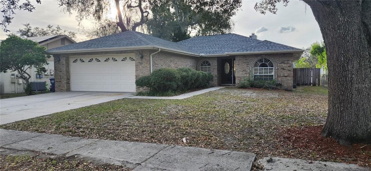 8404 Barrett Pl - Photo 2 of 27