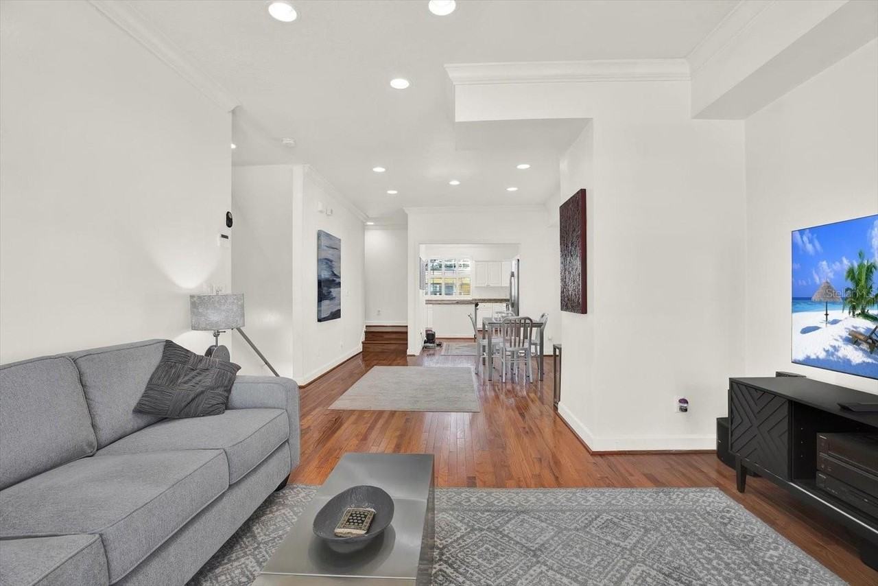 3006 W Julia St #C - Photo 4 of 37