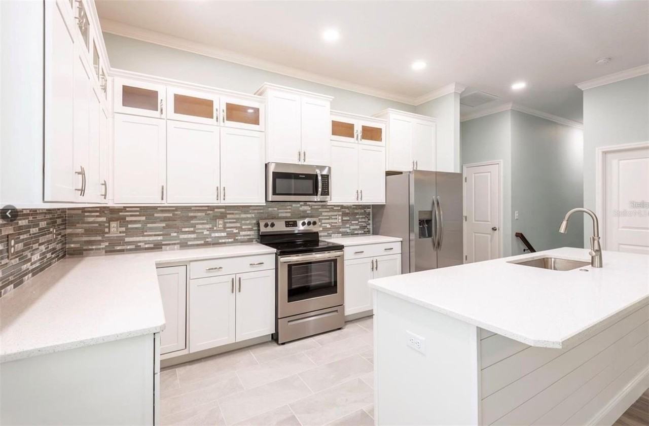 1918 N Betty Ln - Photo 4 of 22