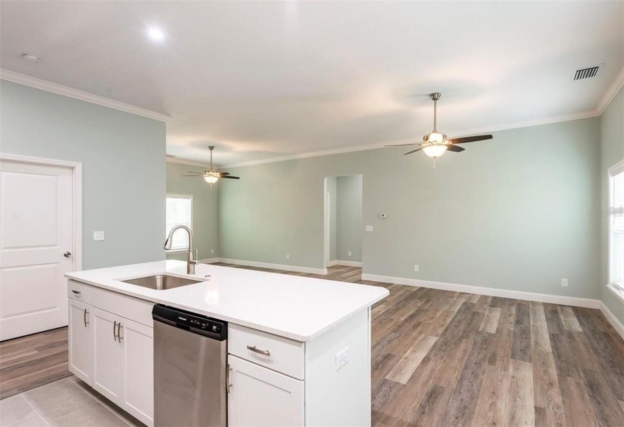 1918 N Betty Ln - Photo 5 of 22