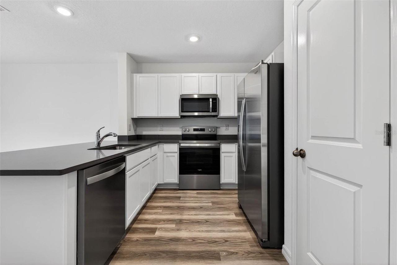 31264 Paper Birch St - Photo 4 of 32