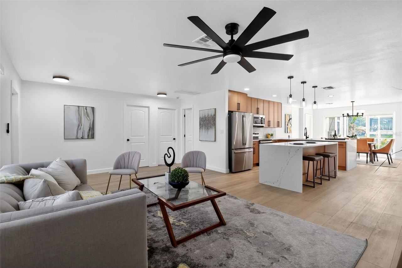 4210 Palm Dr - Photo 3 of 30