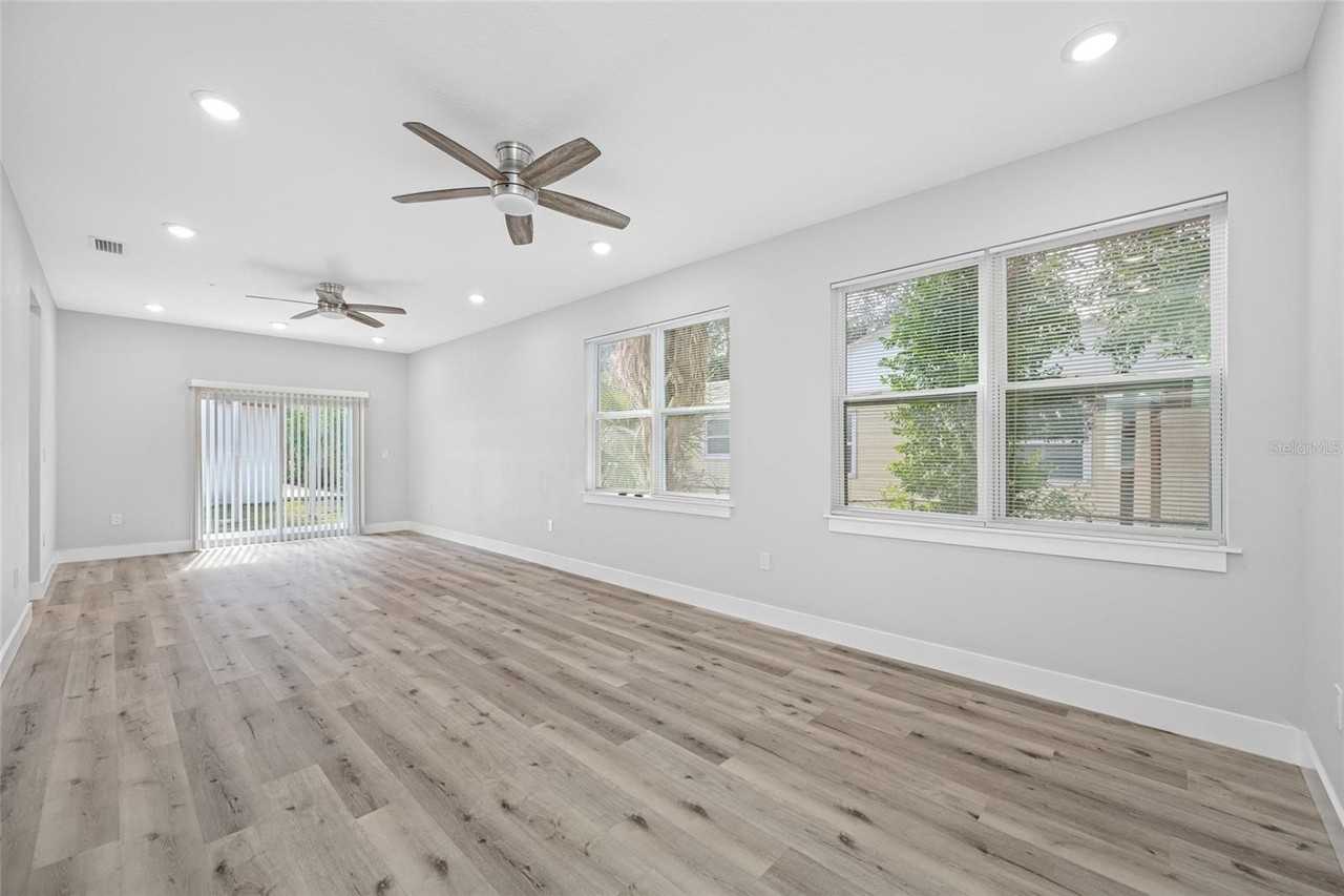 2738 16th Ave N - Photo 2 of 15