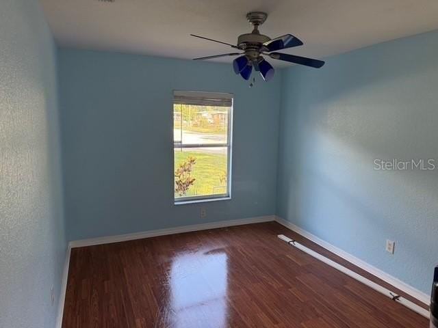 911 Valmar St - Photo 3 of 31