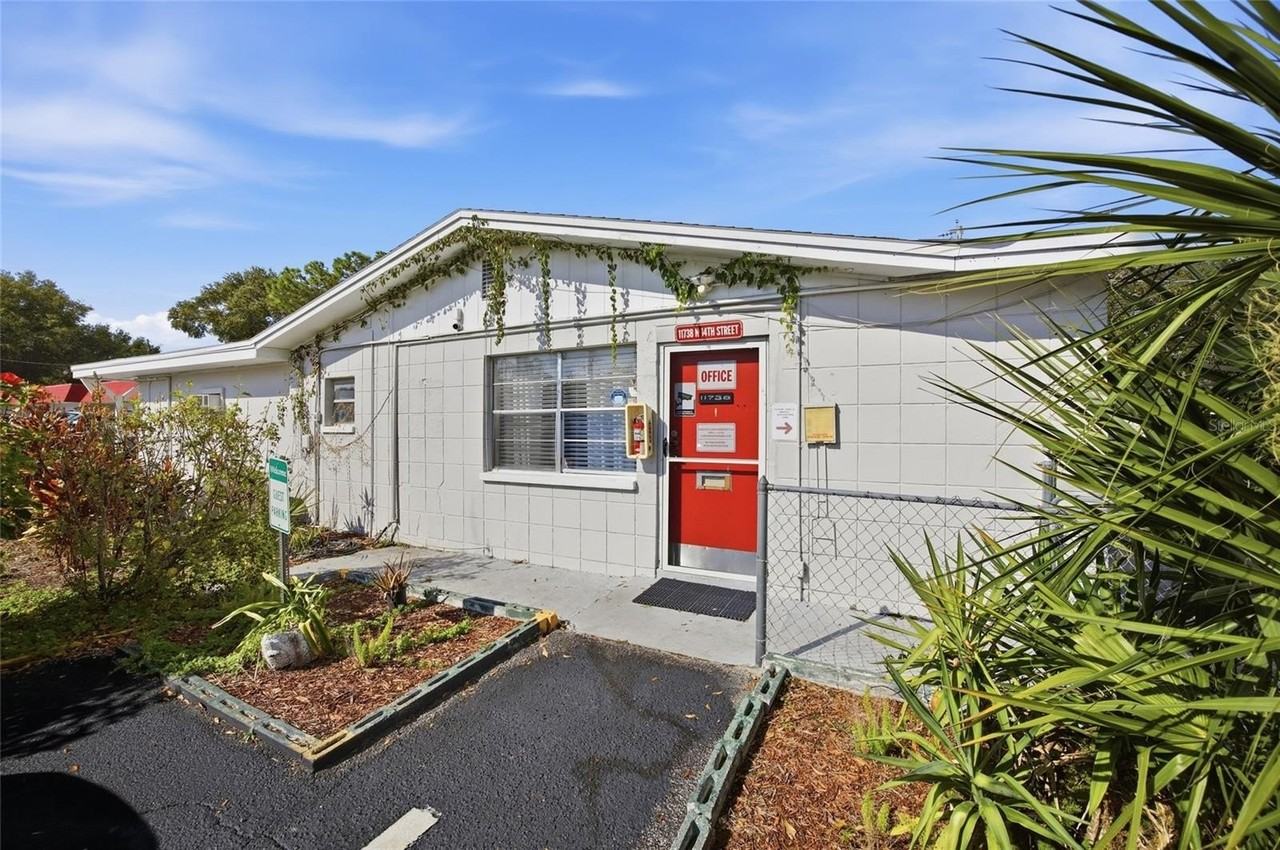 1304 Morris Park - Photo 2 of 12