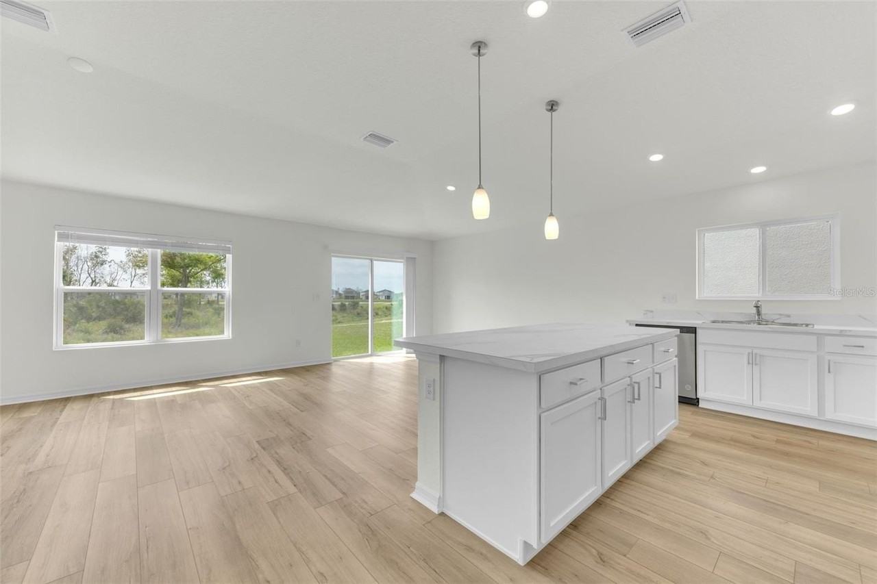 9267 Sandy Bluffs Cir - Photo 4 of 26