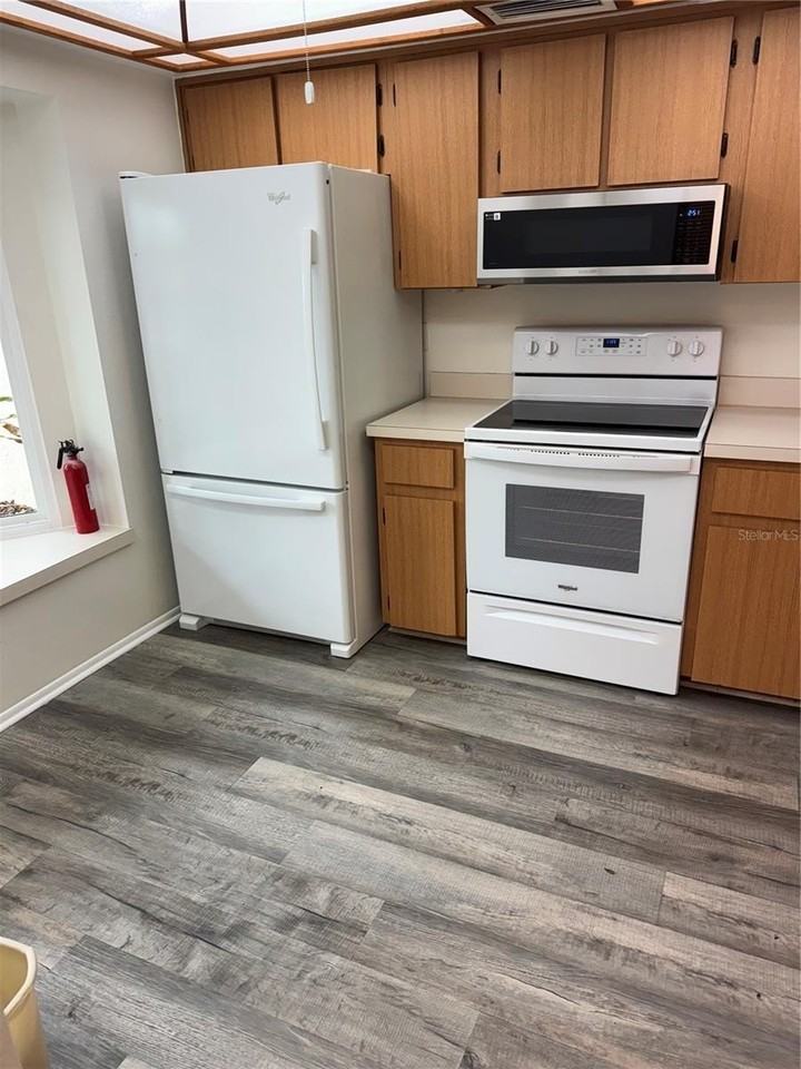 829 3rd Ave Sw #2 - Photo 4 of 30