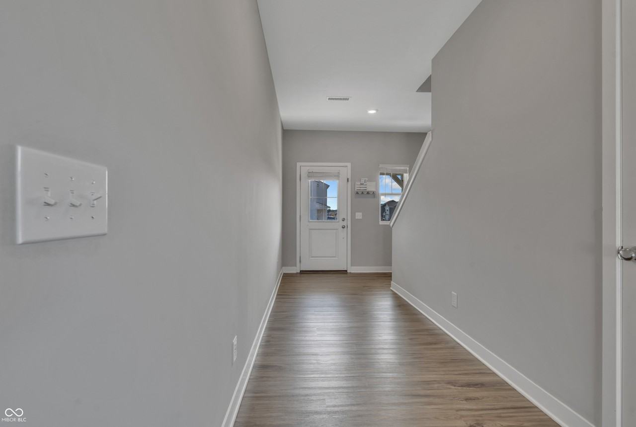 76 Fernleaf Dr - Photo 5 of 36