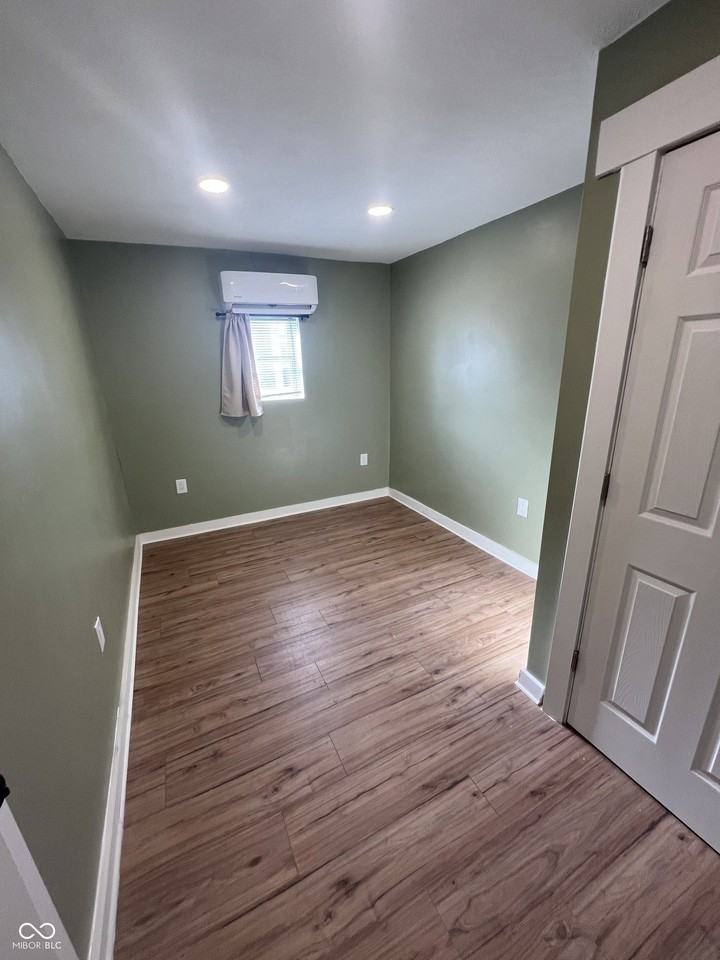 2530 N Temple Ave - Photo 6 of 10