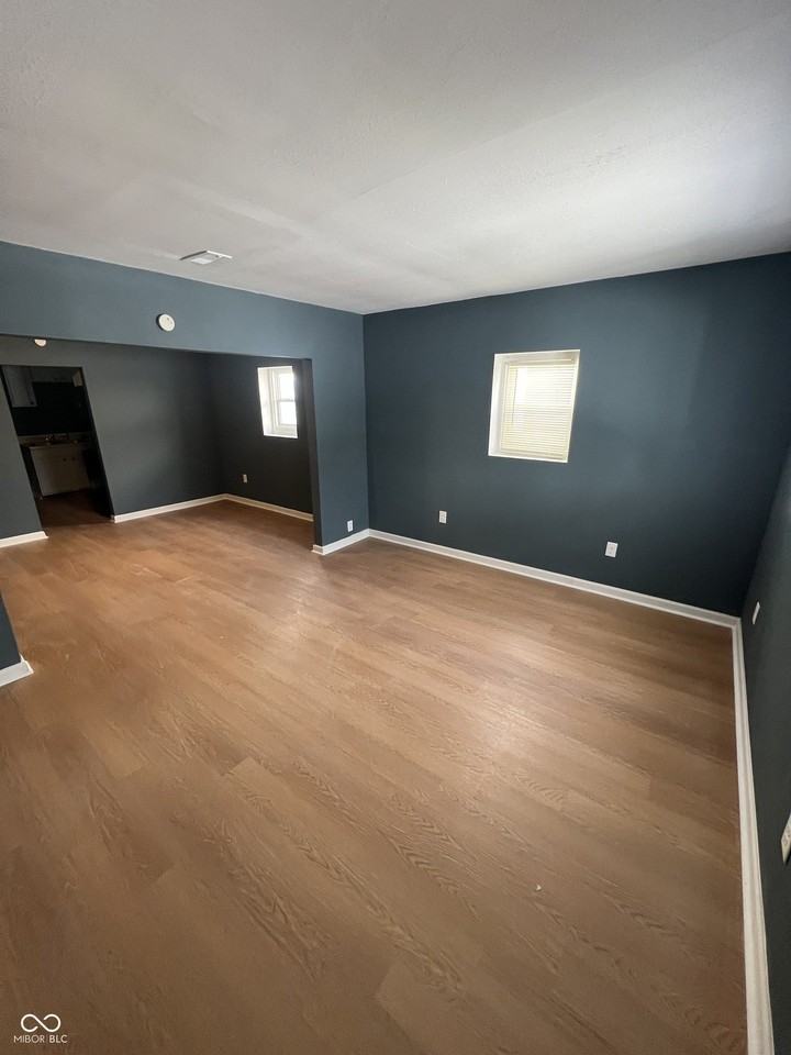 2532 N Temple Ave - Photo 3 of 13