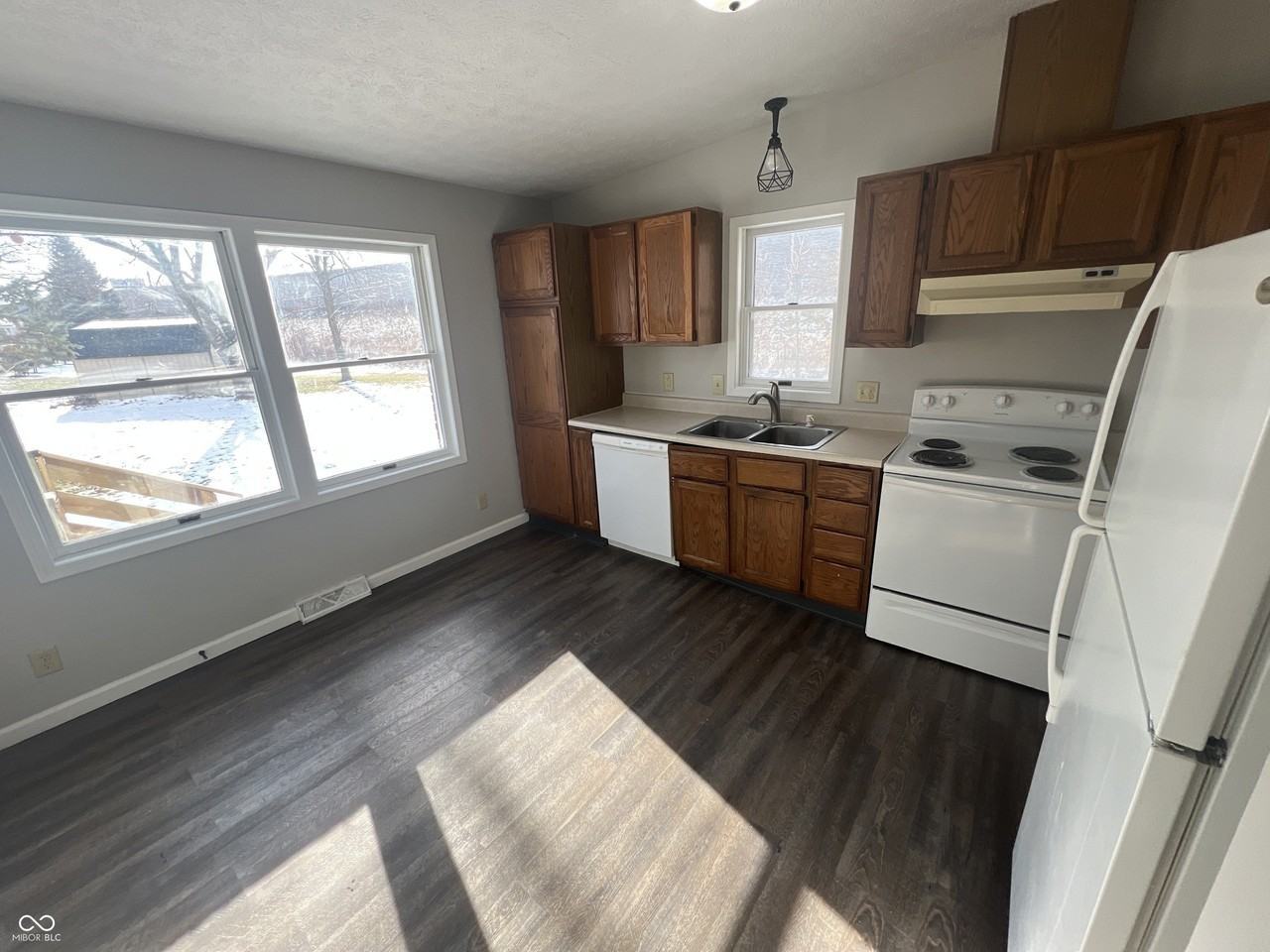 1807 Riley Rd - Photo 6 of 13