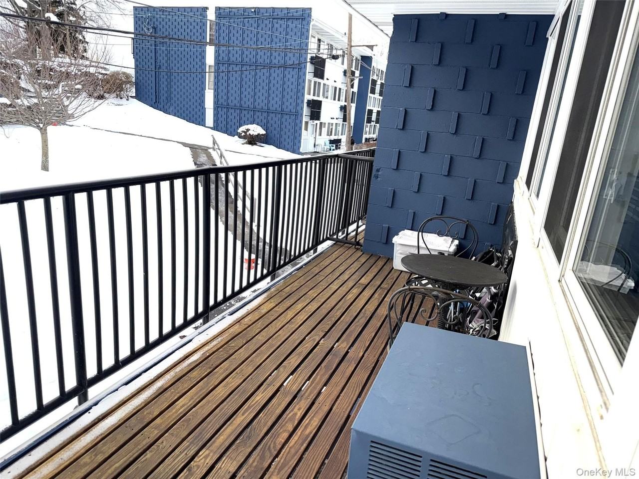 3 Wyndover Woods Ln Apt 10 #10 - Photo 2 of 11