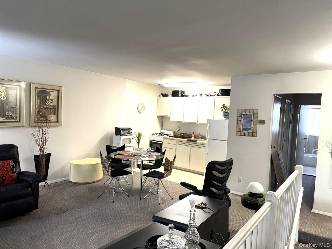 3 Wyndover Woods Ln Apt 10 #10 - Photo 4 of 11