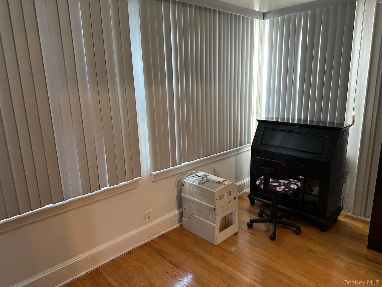 3514 89th St Unit 1fl #1FL - Photo 3 of 8