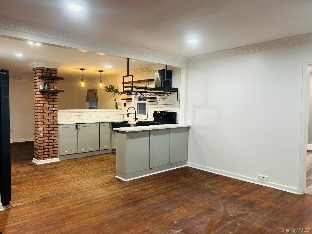 67 Schneider Ave - Photo 3 of 17