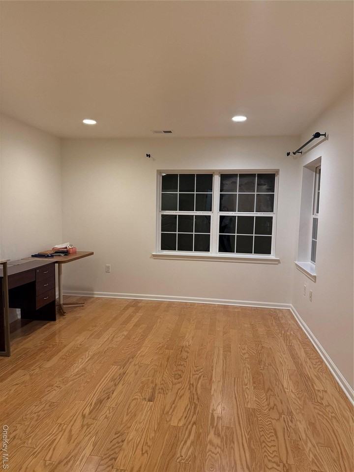 2 Constitution Pl - Photo 2 of 5