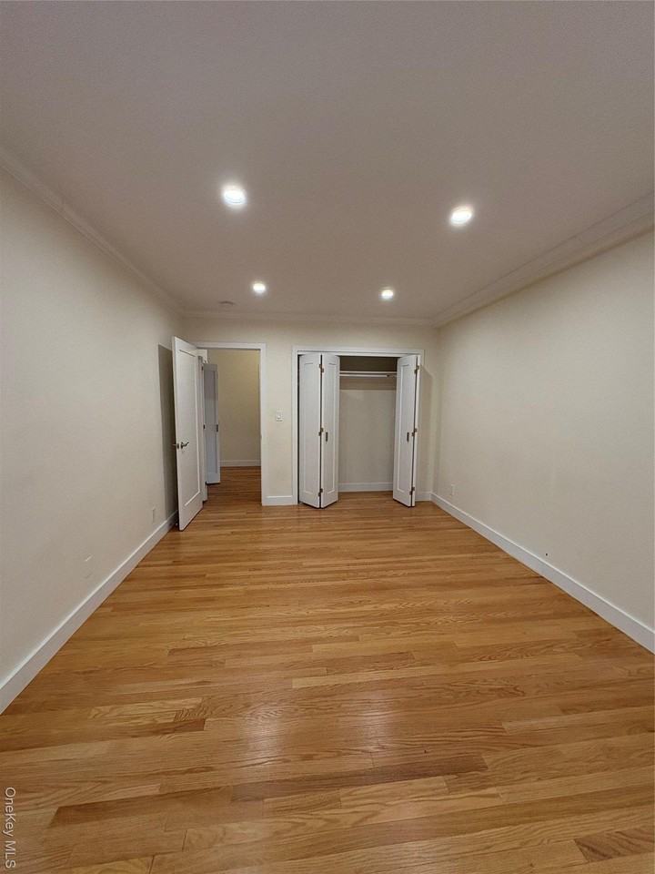 300 Martine Ave Apt 6j #6J - Photo 7 of 12